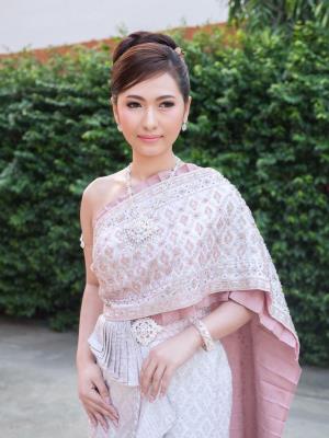 ชุดไทยเจ้าสาว ชุดไทยจักรพรรดิ์ เช่าที่แบมบี้ เวดดิ้ง ห้วยขวาง